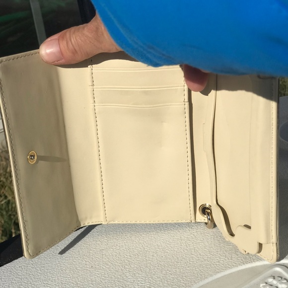 Kate Spade wristlet - Picture 3 of 3